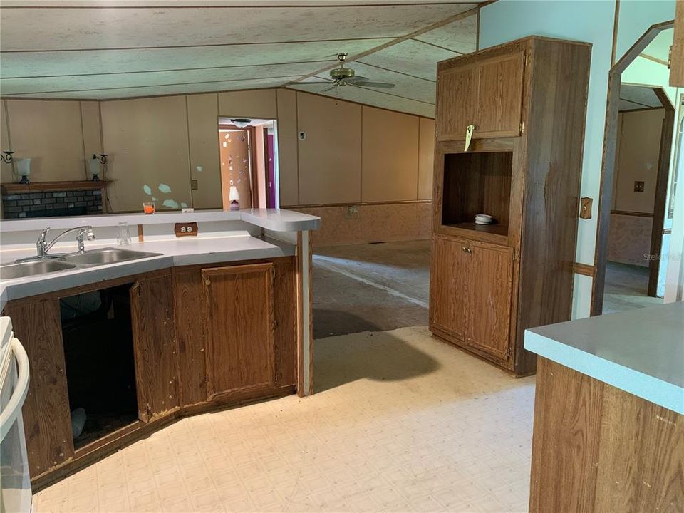 Vendido Recientemente: $79,900 (3 camas, 2 baños, 1620 Pies cuadrados)