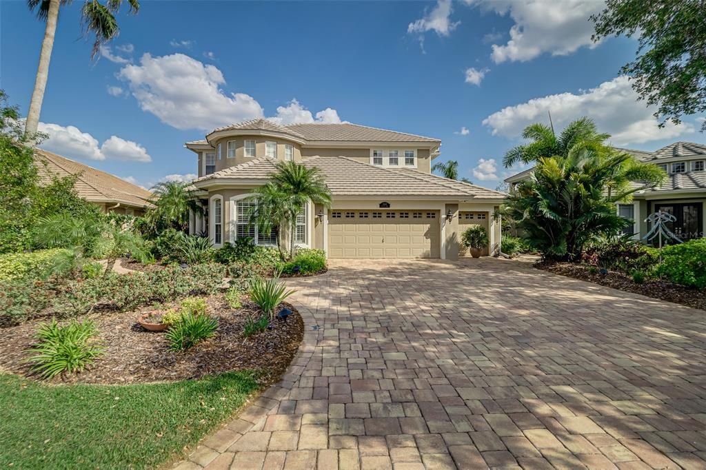 Recently Sold: $1,250,000 (4 beds, 3 baths, 4603 Square Feet)