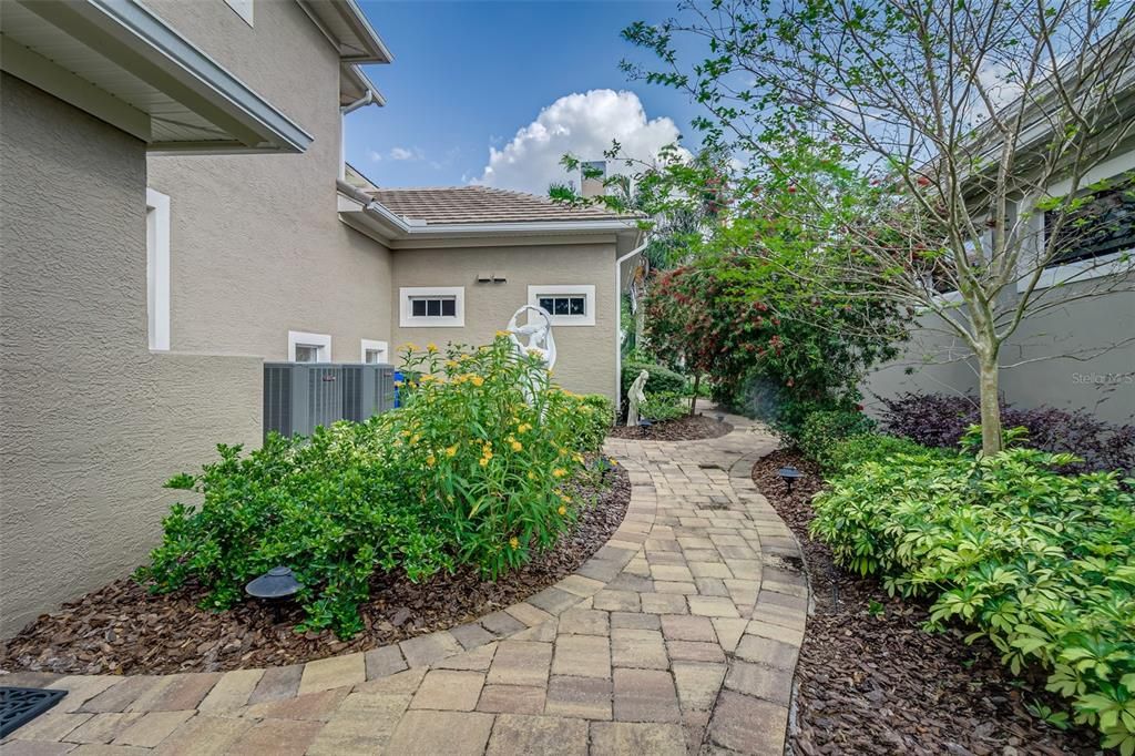 Recently Sold: $1,250,000 (4 beds, 3 baths, 4603 Square Feet)