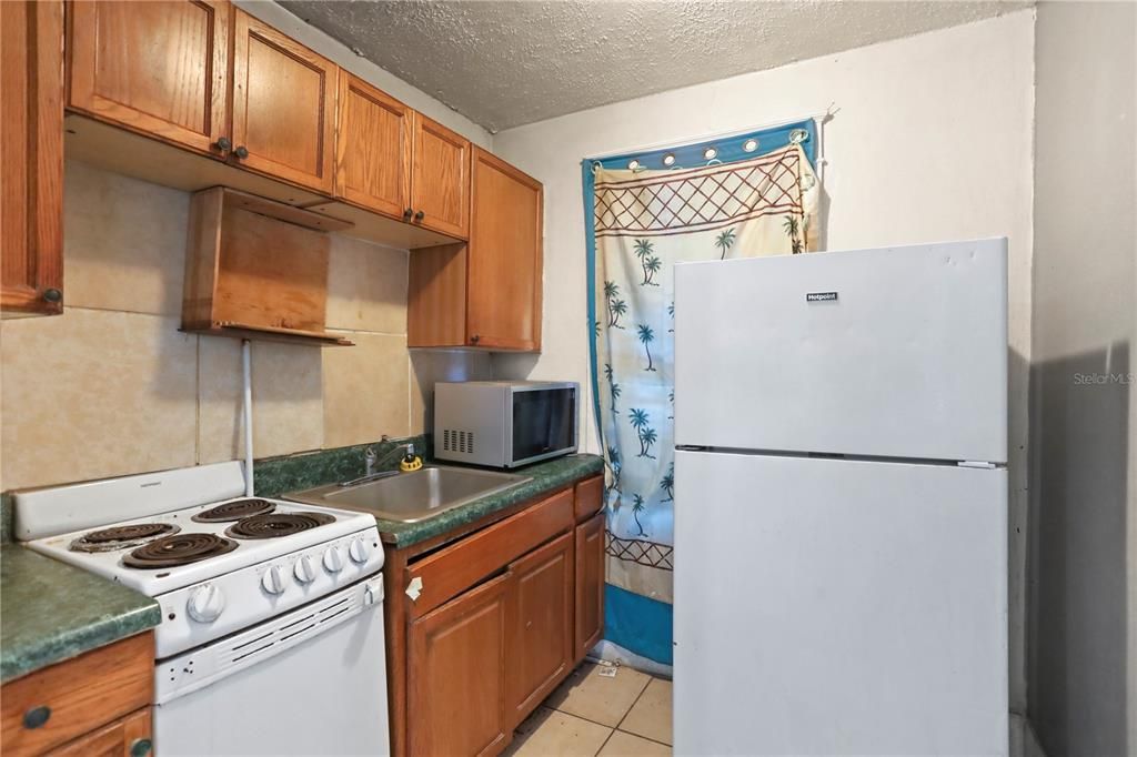 Recently Rented: $875 (1 beds, 1 baths, 500 Square Feet)
