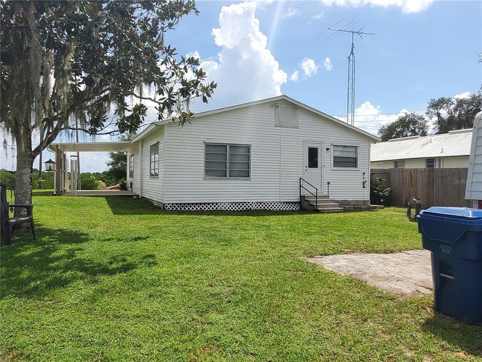 Recently Sold: $127,500 (2 beds, 1 baths, 1095 Square Feet)