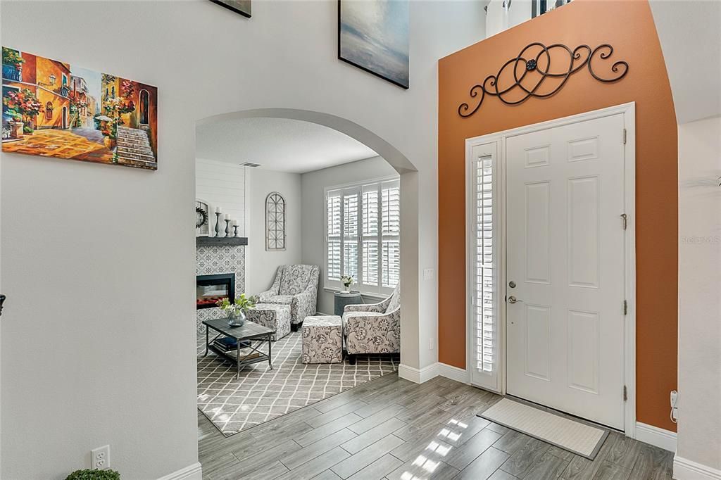 Foyer, Tons of Natural Light, High Ceilings