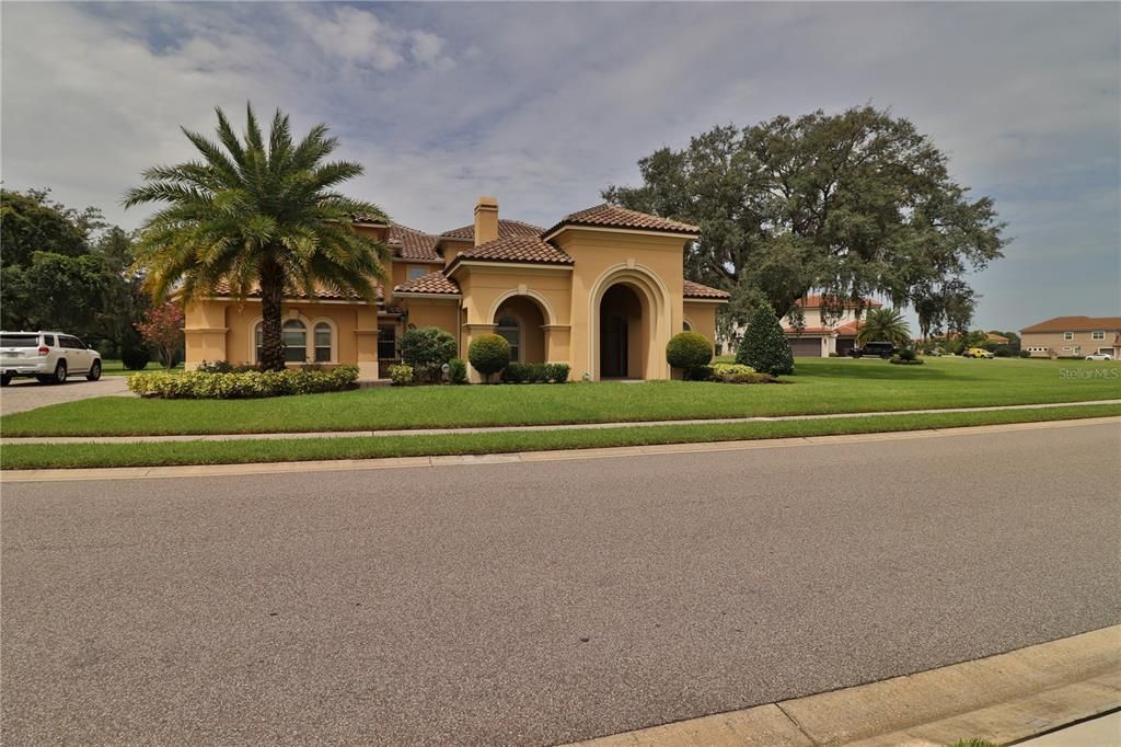 Recently Rented: $7,500 (6 beds, 6 baths, 5439 Square Feet)