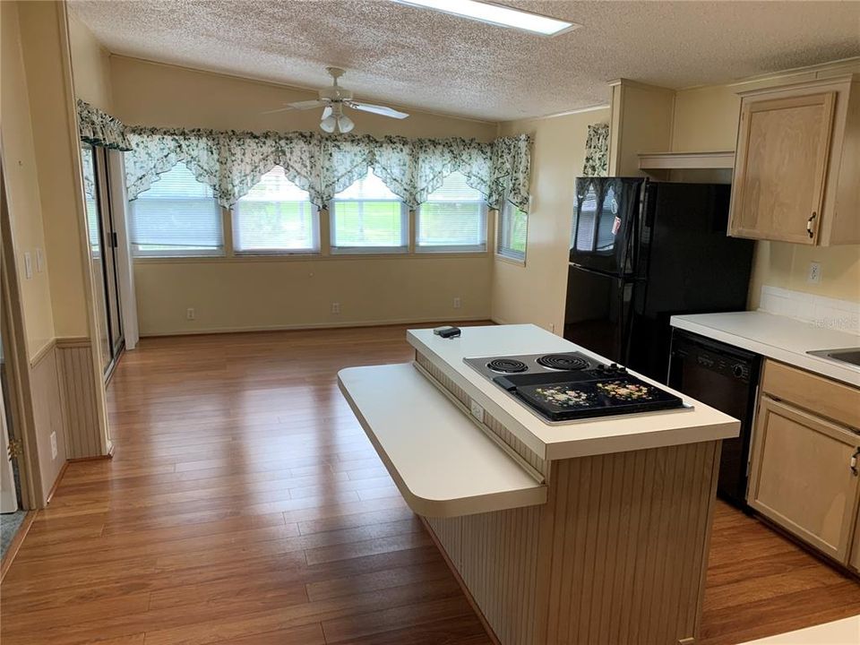 Recently Sold: $190,000 (2 beds, 2 baths, 1288 Square Feet)