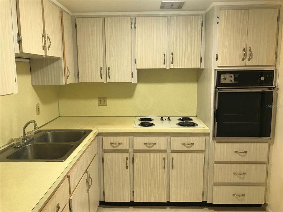 Vendido Recientemente: $79,500 (1 camas, 1 baños, 800 Pies cuadrados)