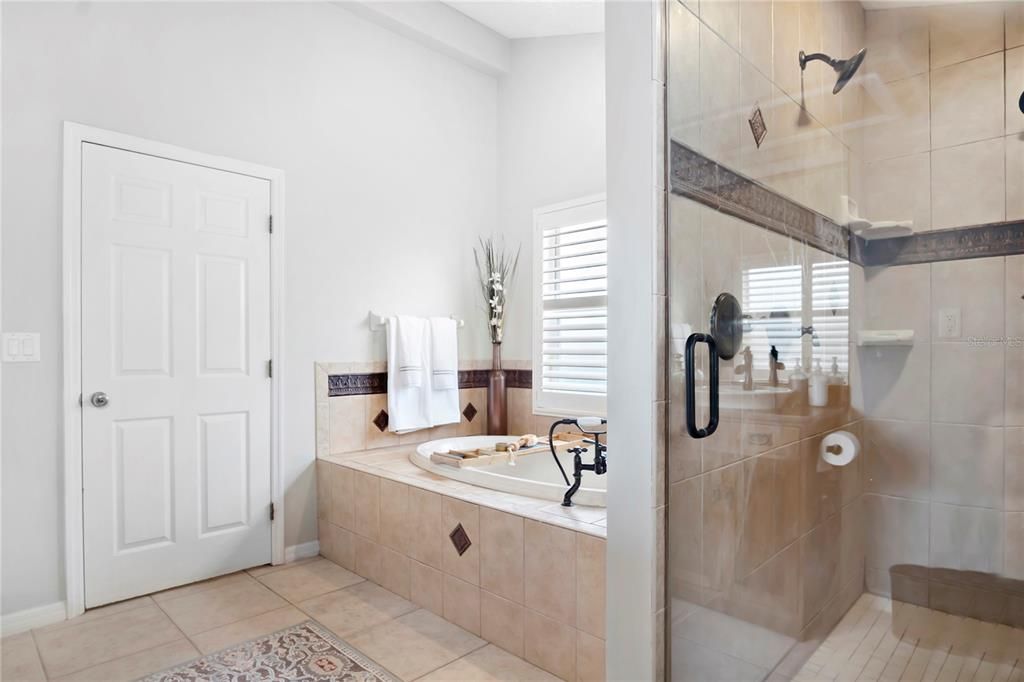 Garden Tub in Owner's bathroom