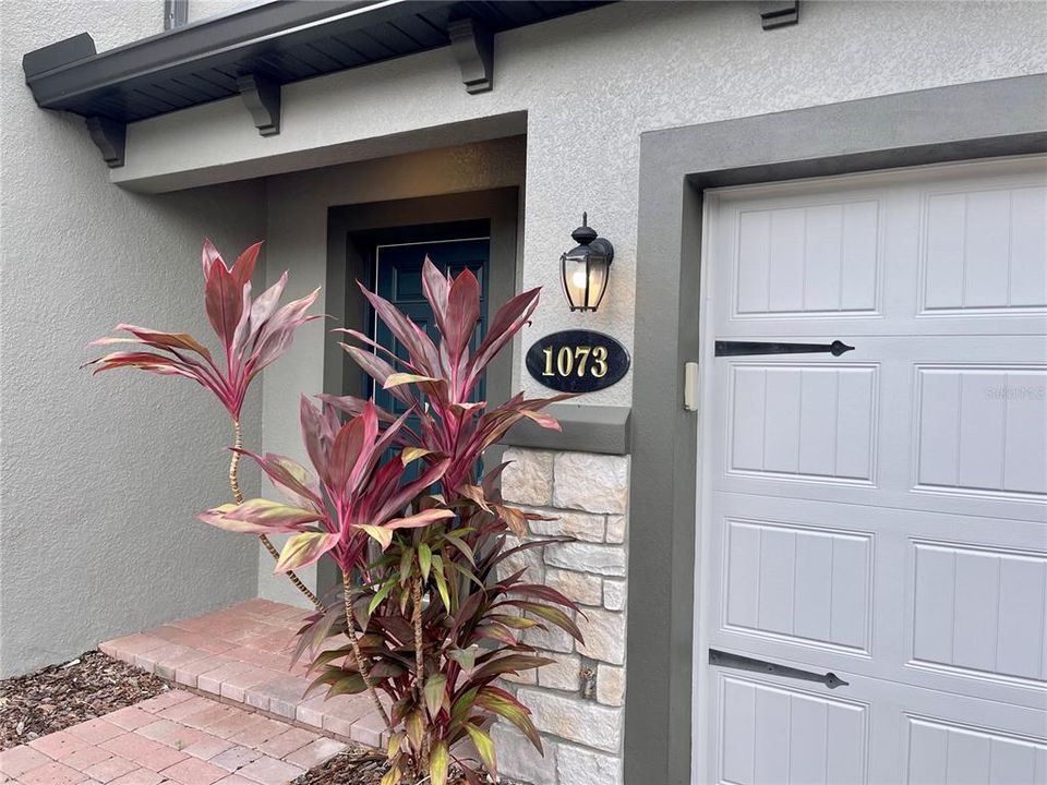 Recently Sold: $295,000 (3 beds, 2 baths, 1451 Square Feet)