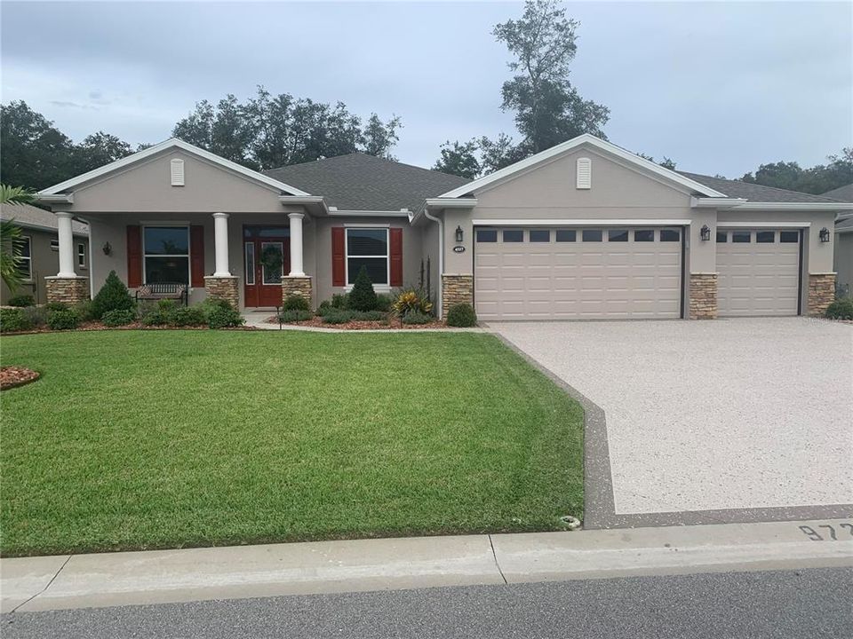 Recently Sold: $549,000 (4 beds, 3 baths, 2524 Square Feet)