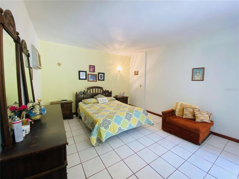 Vendido Recientemente: $128,000 (2 camas, 1 baños, 1776 Pies cuadrados)