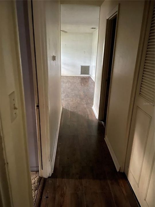 Vendido Recientemente: $219,000 (3 camas, 2 baños, 1244 Pies cuadrados)