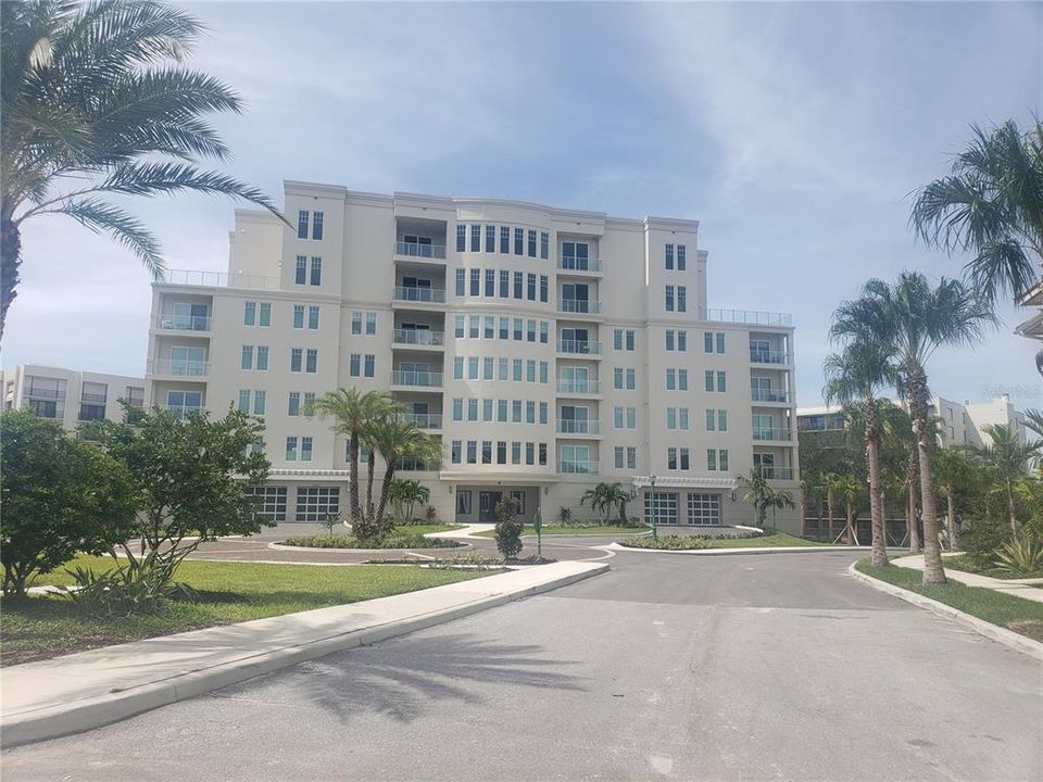 Recently Sold: $1,132,000 (3 beds, 2 baths, 2348 Square Feet)