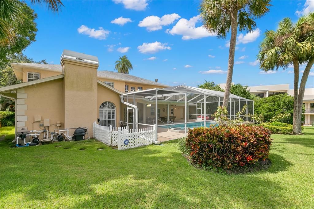 Recently Sold: $1,350,330 (4 beds, 4 baths, 4619 Square Feet)