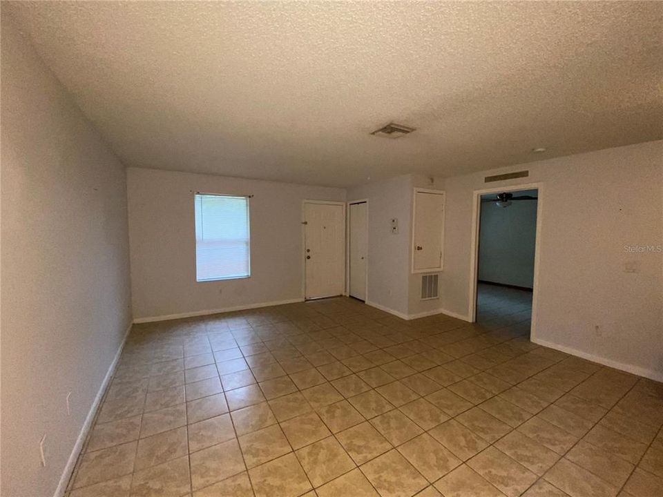 Recently Rented: $900 (1 beds, 1 baths, 616 Square Feet)