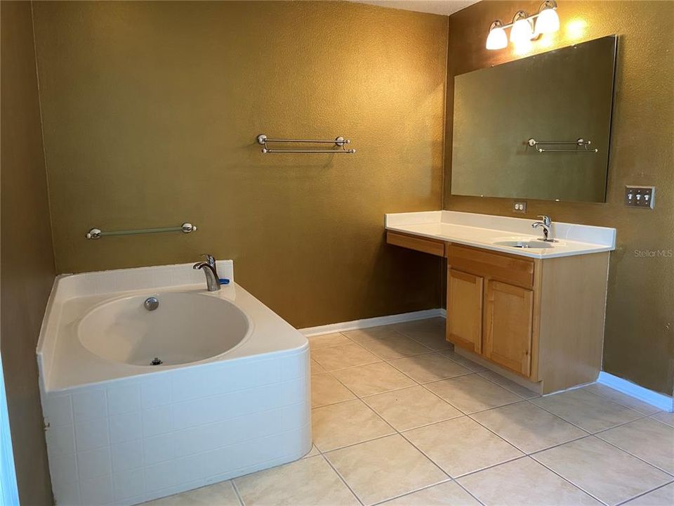 Недавно арендовано: $2,900 (5 спален, 4 ванн, 4100 Квадратных фут)