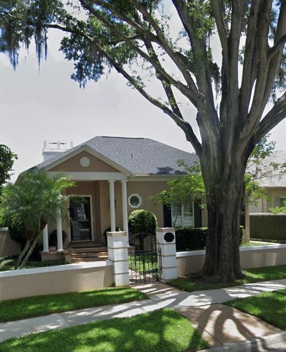 Recently Sold: $1,000,000 (3 beds, 2 baths, 2420 Square Feet)