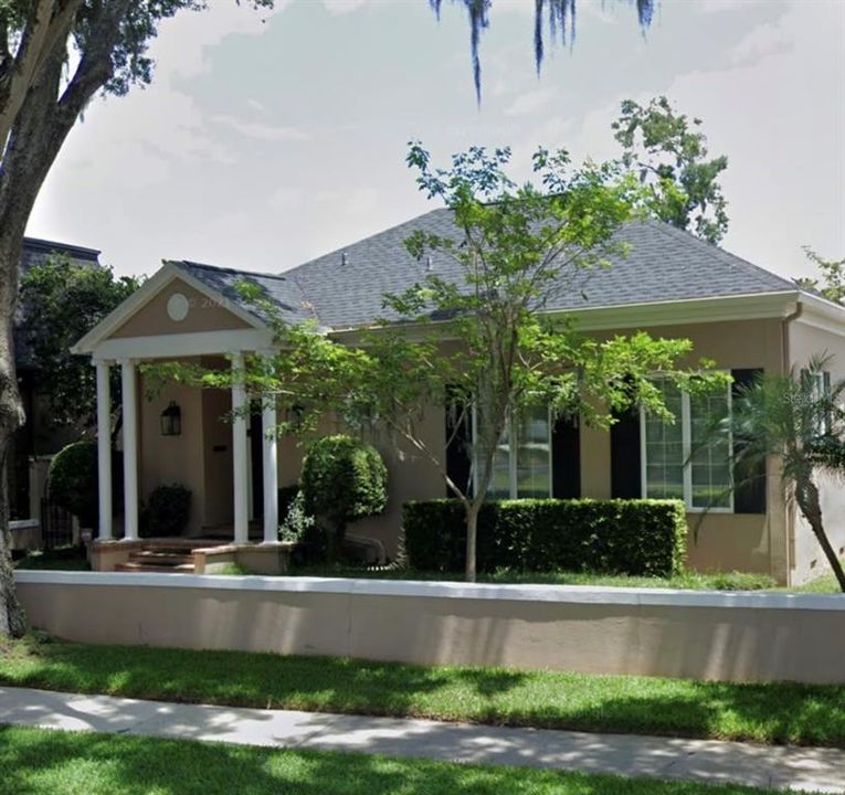 Recently Sold: $1,000,000 (3 beds, 2 baths, 2420 Square Feet)