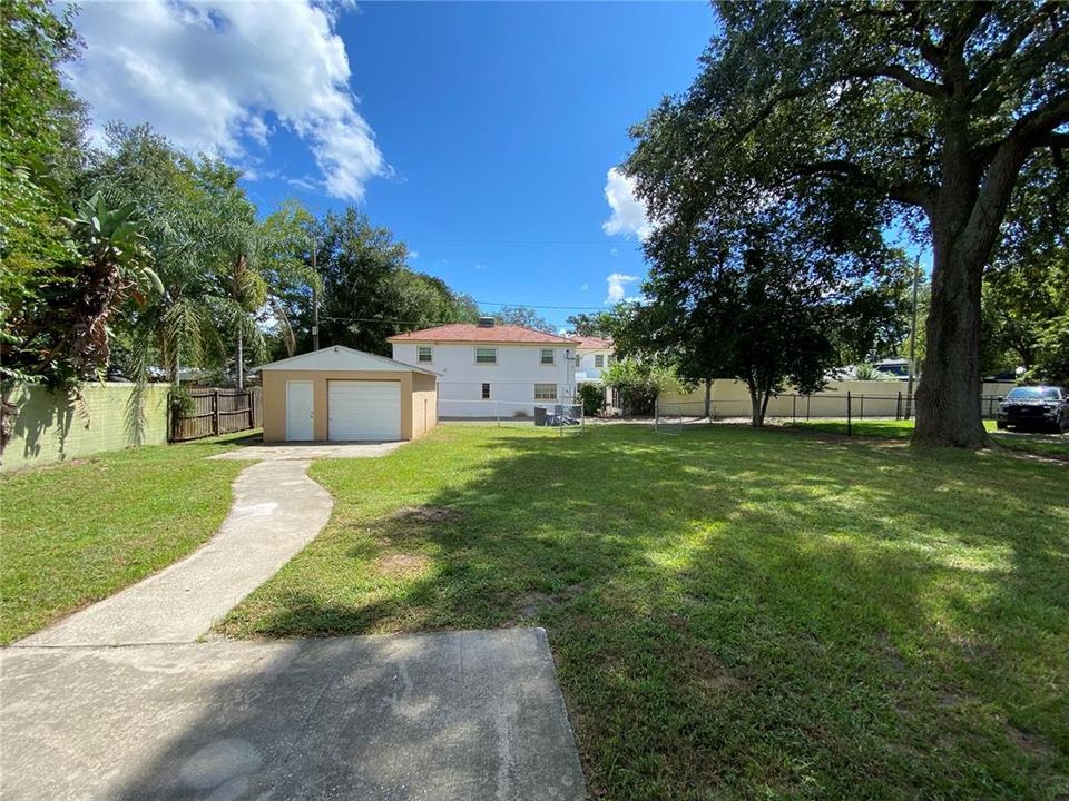 Recently Sold: $240,000 (3 beds, 1 baths, 1296 Square Feet)