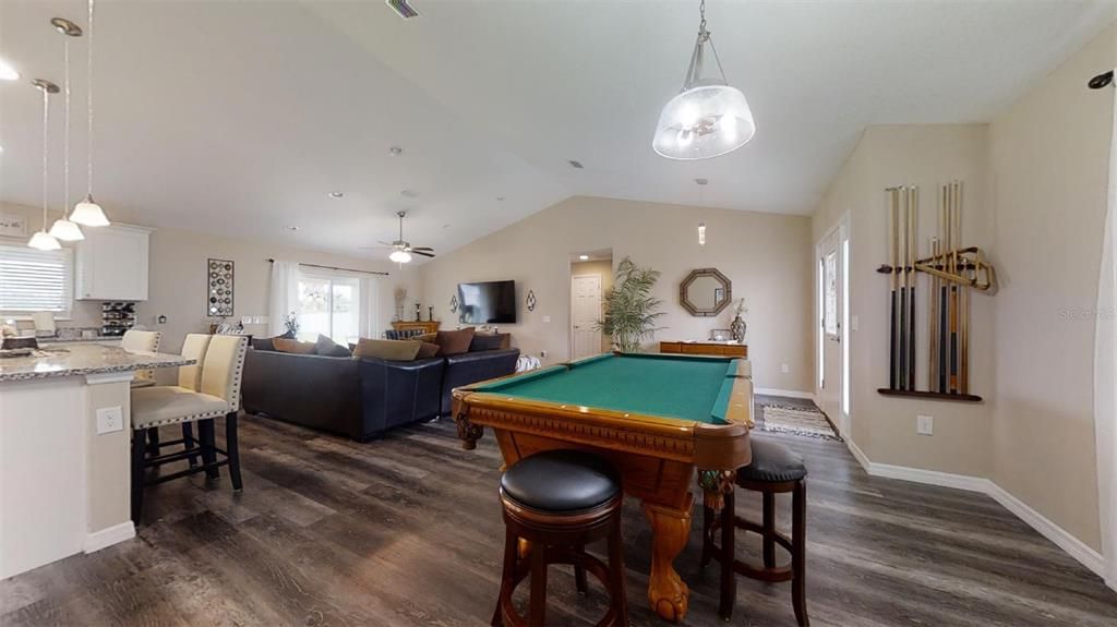 Recently Sold: $279,999 (3 beds, 2 baths, 1900 Square Feet)
