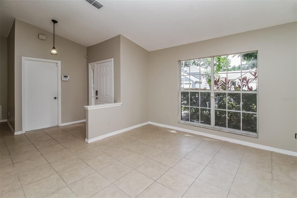 Recently Sold: $359,000 (3 beds, 2 baths, 1568 Square Feet)