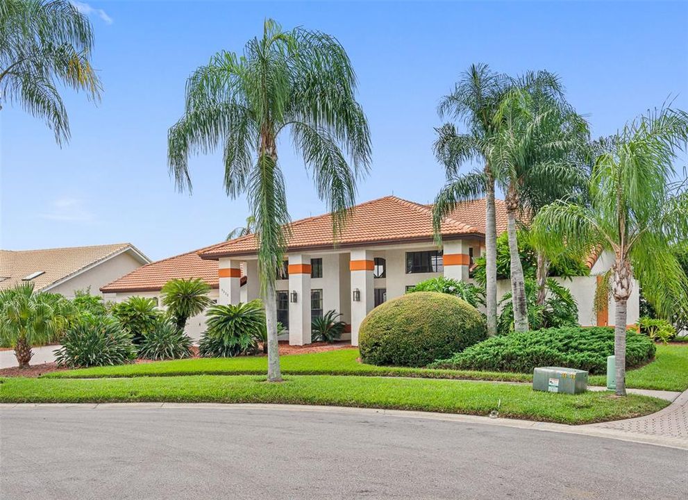 Recently Sold: $1,200,000 (4 beds, 3 baths, 3394 Square Feet)