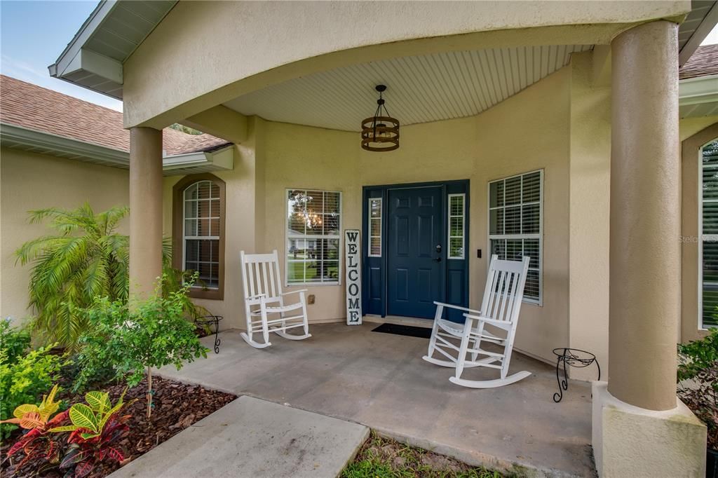 Recently Sold: $365,000 (4 beds, 2 baths, 2205 Square Feet)