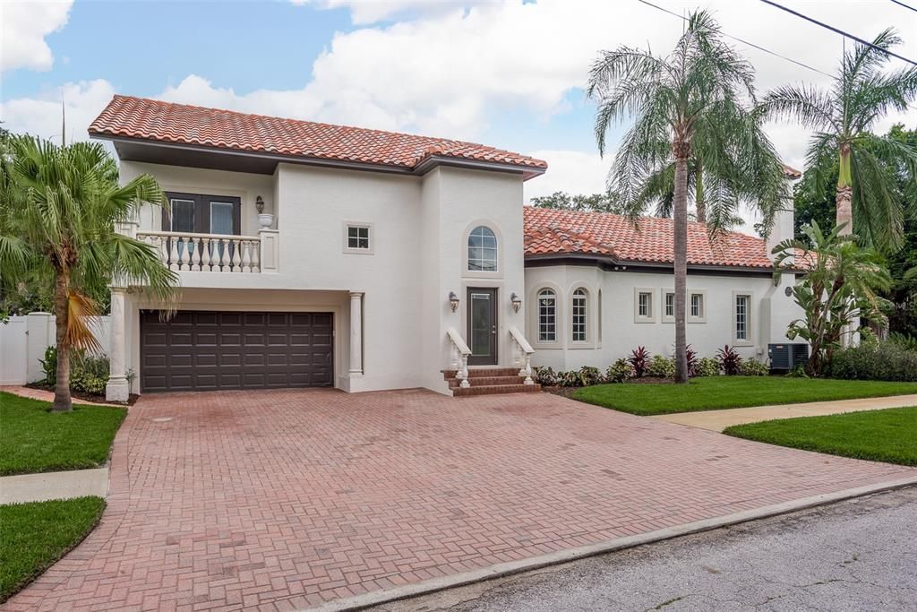 Recently Sold: $1,125,000 (3 beds, 3 baths, 3230 Square Feet)
