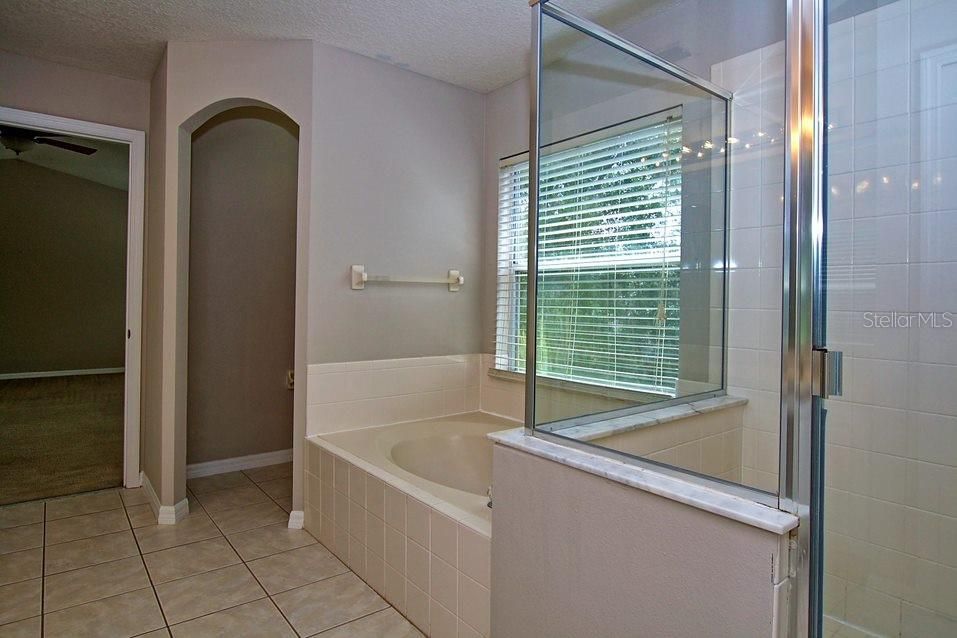 最近租的: $2,350 (4 贝兹, 3 浴室, 2369 平方英尺)