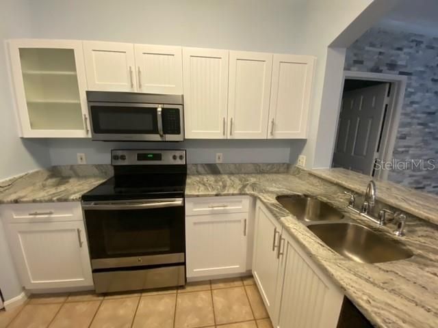 Recently Rented: $1,600 (2 beds, 2 baths, 1165 Square Feet)