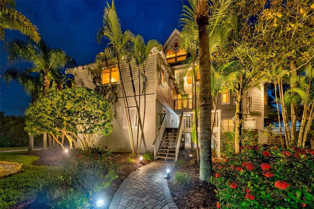 Recently Sold: $1,494,000 (4 beds, 4 baths, 3105 Square Feet)