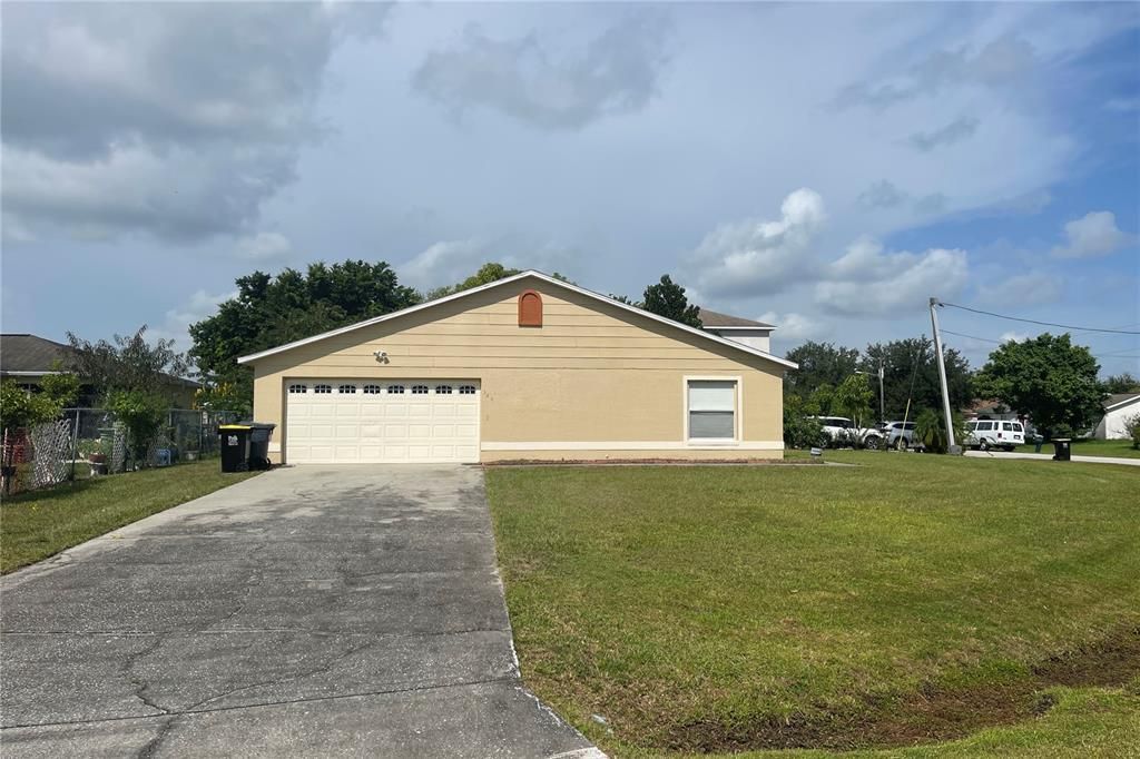 Recently Sold: $95,000 (3 beds, 2 baths, 1032 Square Feet)