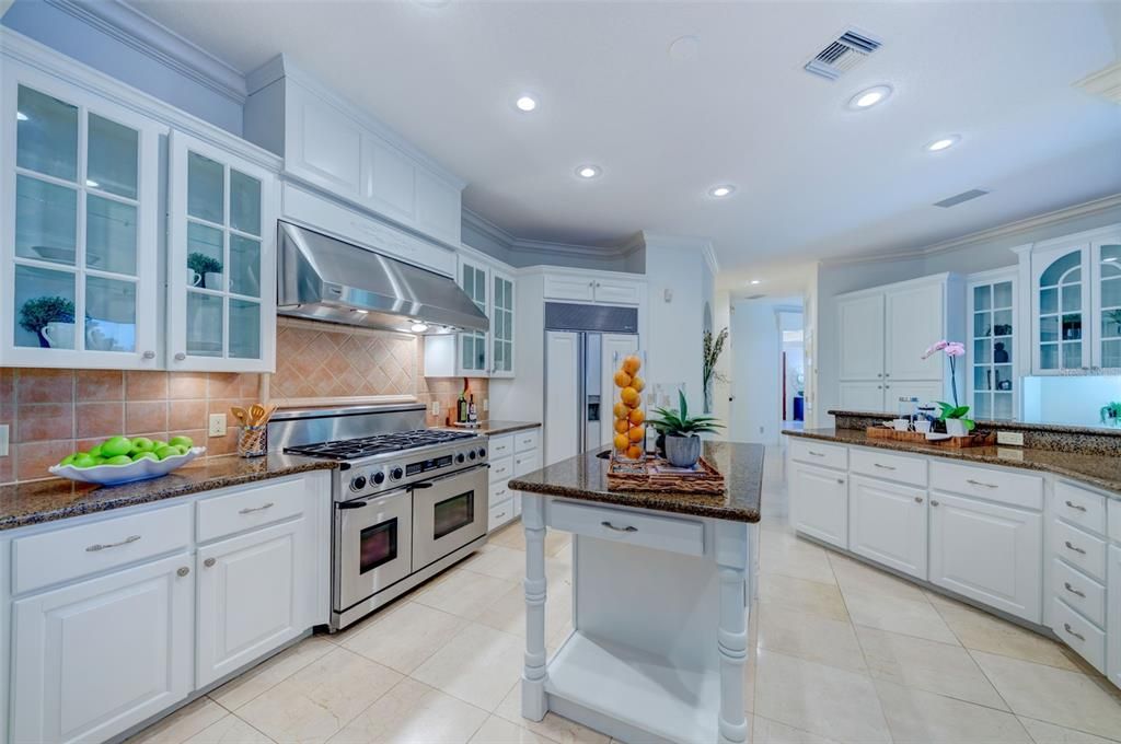 Recently Sold: $1,700,000 (4 beds, 5 baths, 5869 Square Feet)