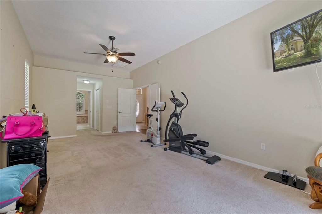 Recently Sold: $490,000 (3 beds, 2 baths, 2752 Square Feet)