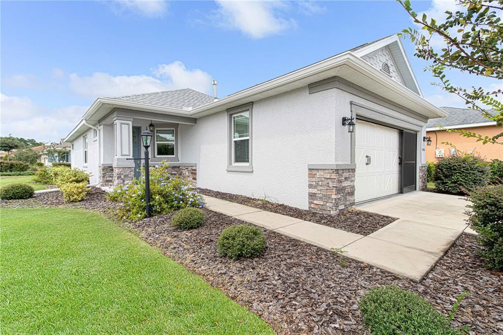 Recently Sold: $244,900 (2 beds, 2 baths, 1343 Square Feet)