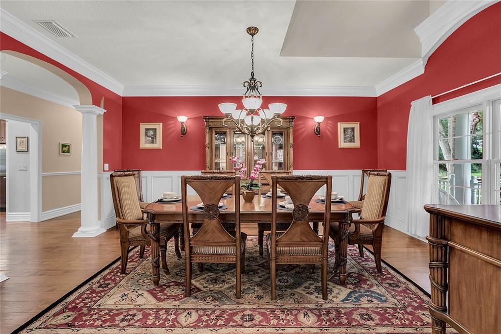 Recently Sold: $1,350,000 (5 beds, 5 baths, 5627 Square Feet)