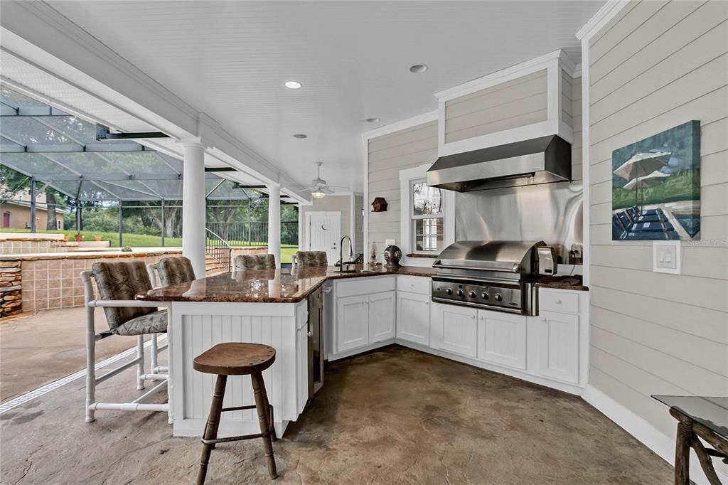 Recently Sold: $1,350,000 (5 beds, 5 baths, 5627 Square Feet)
