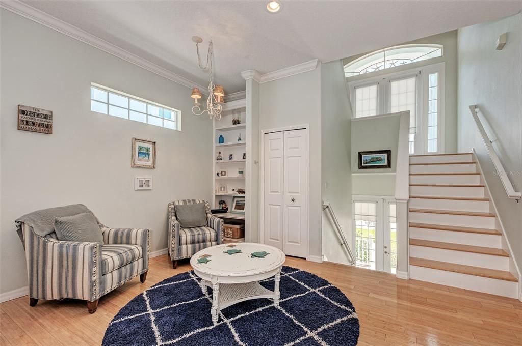 Recently Sold: $2,195,000 (3 beds, 2 baths, 2368 Square Feet)