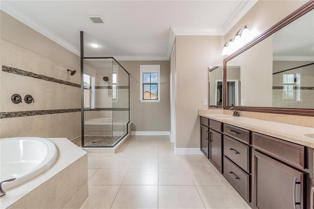 Недавно арендовано: $7,000 (5 спален, 4 ванн, 4467 Квадратных фут)