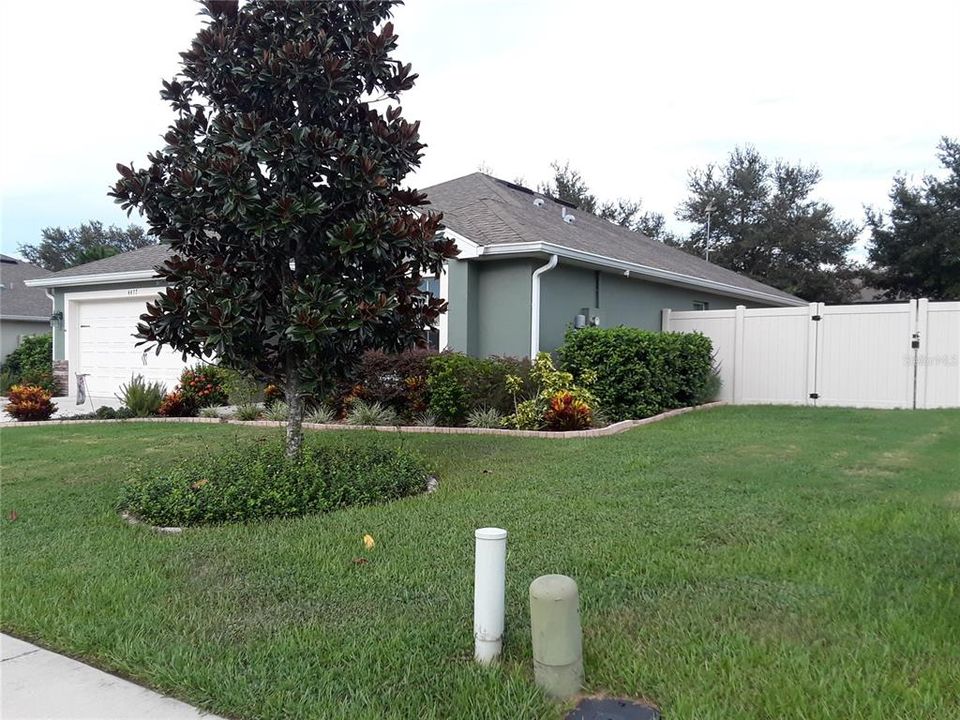 Recently Sold: $329,000 (4 beds, 2 baths, 1559 Square Feet)