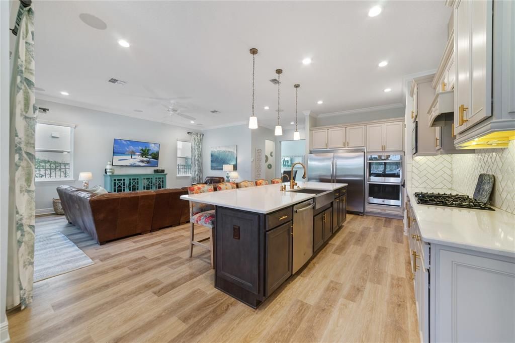 Recently Sold: $1,495,000 (5 beds, 4 baths, 3652 Square Feet)