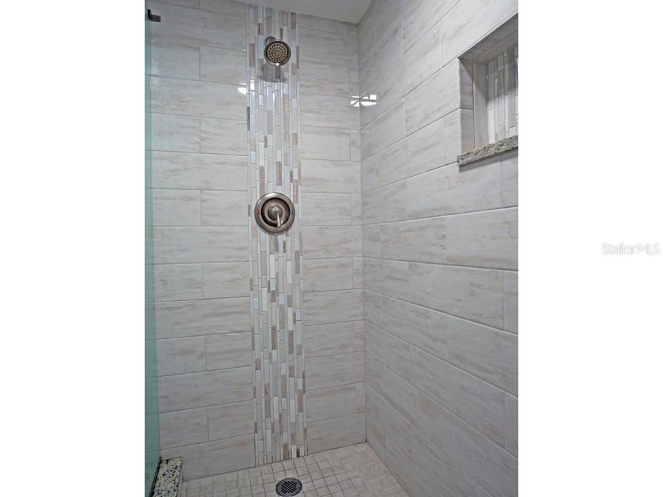 最近售出: $895,000 (2 贝兹, 2 浴室, 1225 平方英尺)