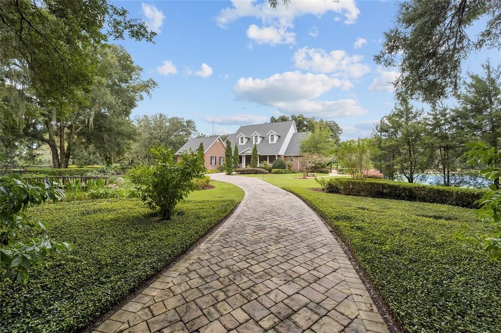 Recently Sold: $1,650,000 (6 beds, 5 baths, 6200 Square Feet)