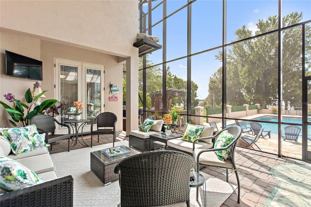 Recently Sold: $1,500,000 (4 beds, 3 baths, 3610 Square Feet)