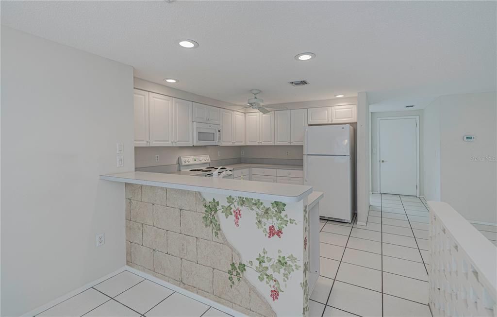 Recently Sold: $450,000 (2 beds, 2 baths, 1524 Square Feet)
