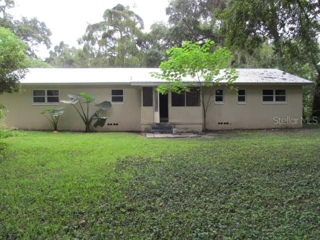 Recently Sold: $150,000 (3 beds, 2 baths, 1488 Square Feet)