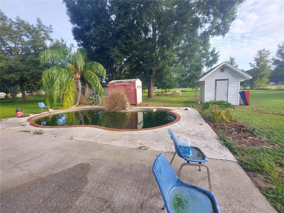 Recently Sold: $230,000 (3 beds, 1 baths, 2500 Square Feet)