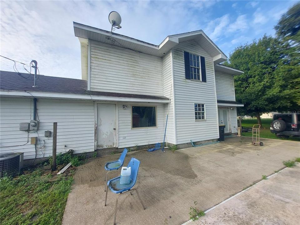 Recently Sold: $230,000 (3 beds, 1 baths, 2500 Square Feet)