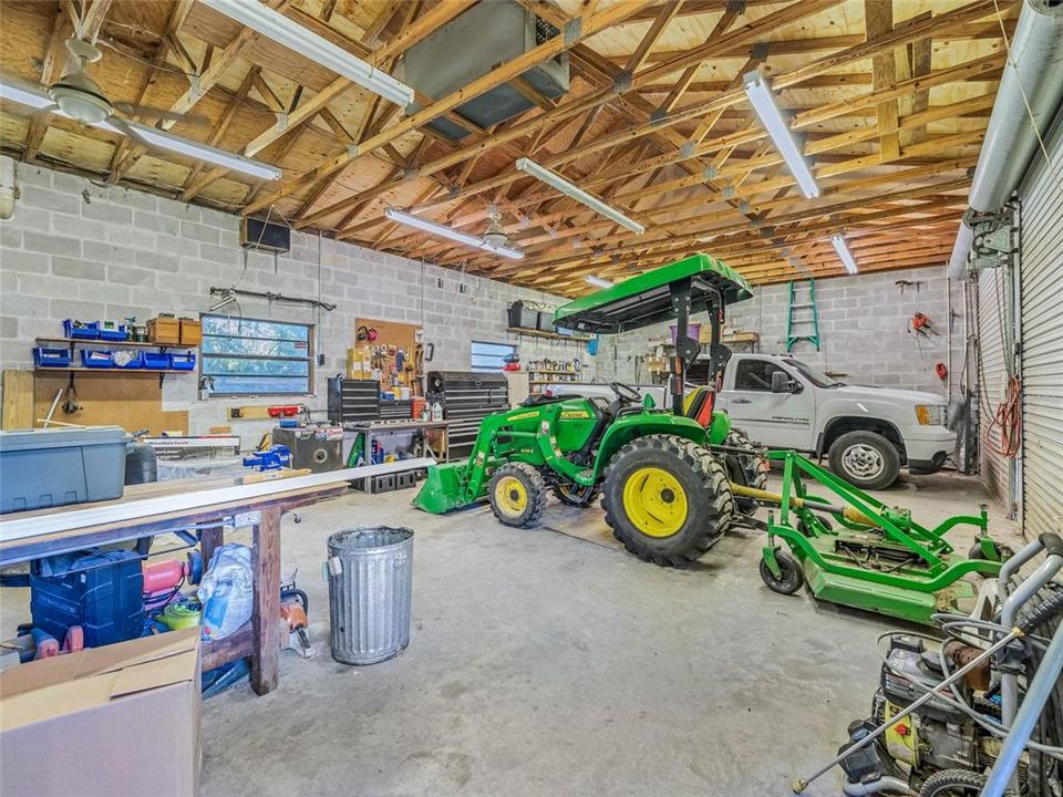 Workshop (Tractor available seperately)