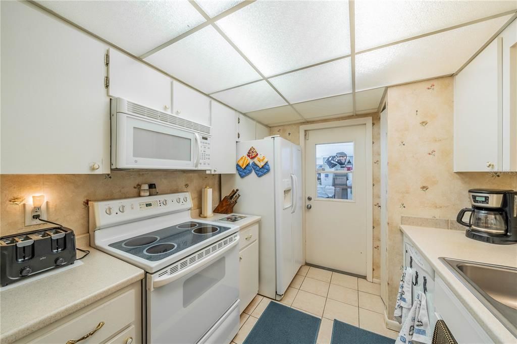 Recently Sold: $190,000 (2 beds, 2 baths, 1123 Square Feet)