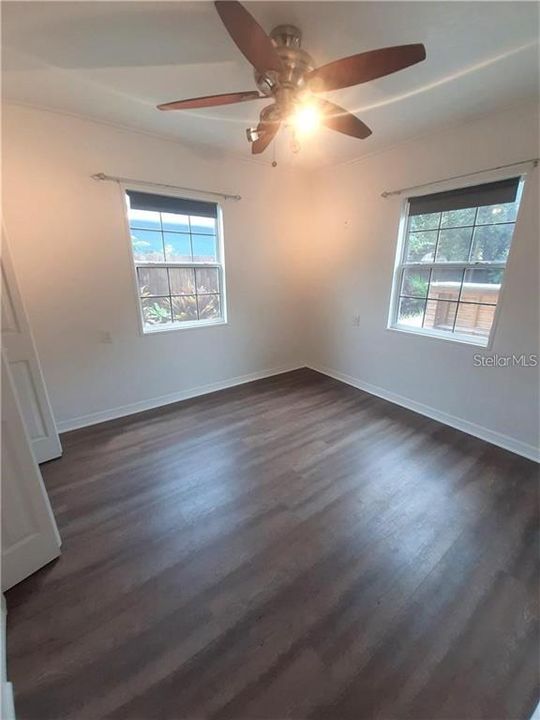 Recently Rented: $2,000 (3 beds, 1 baths, 988 Square Feet)