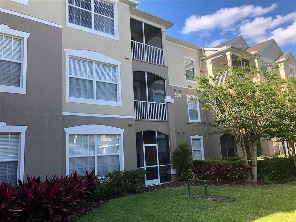 Recently Sold: $168,000 (2 beds, 2 baths, 1046 Square Feet)
